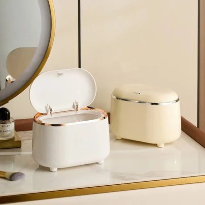 Mini poubelle de bureau blanche couvercle ouvert