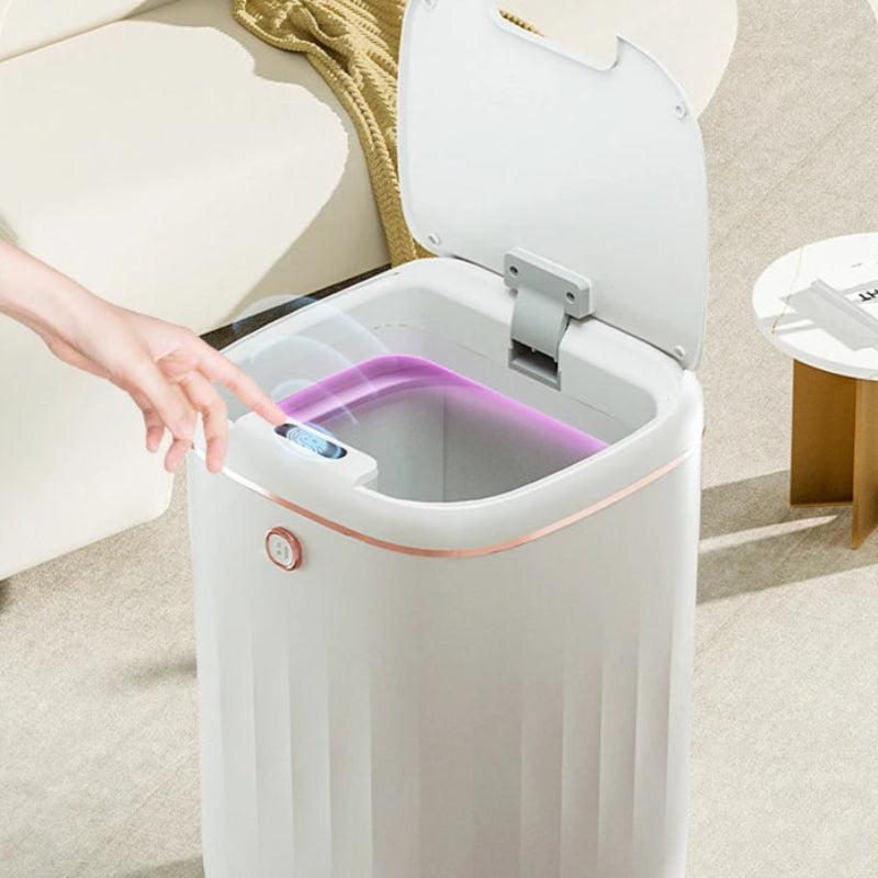 Ouverture à la main de la Poubelle automatique 20L