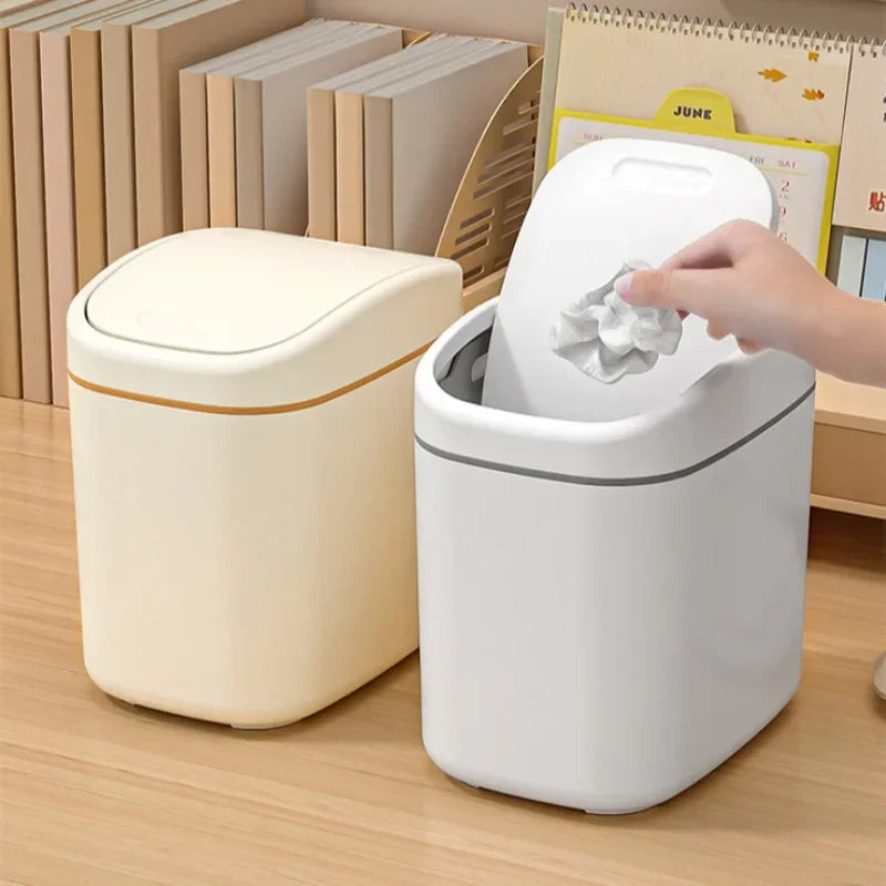 Poubelle de bureau en plastique