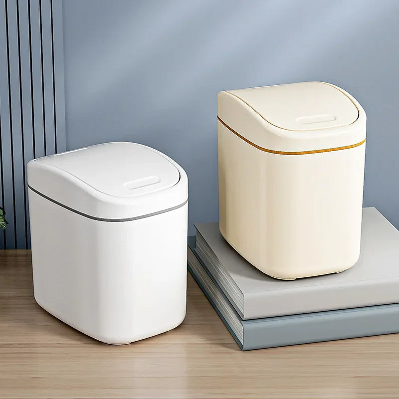 Poubelle de bureau en plastique blanche et beige