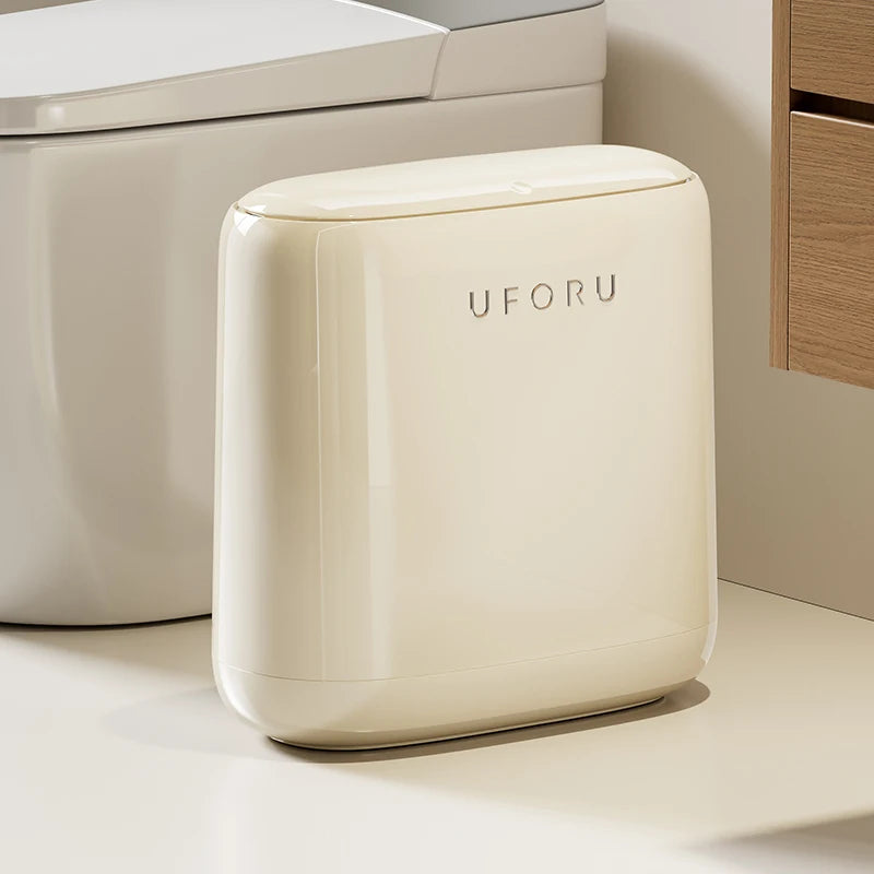 Poubelle de salle de bain design moderne