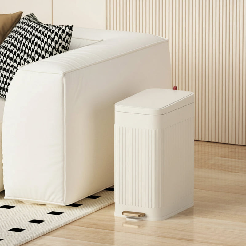 Poubelle design luxe 5L à couvercle blanche
