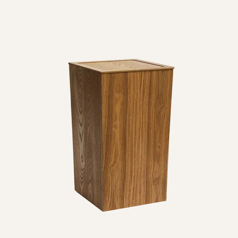 Poubelle japonaise en bois claire avec couvercle