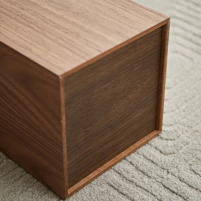 Le pied de la Poubelle japonaise en bois