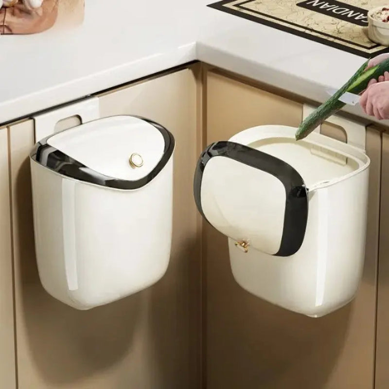 Poubelle murale 10L dans la cuisine