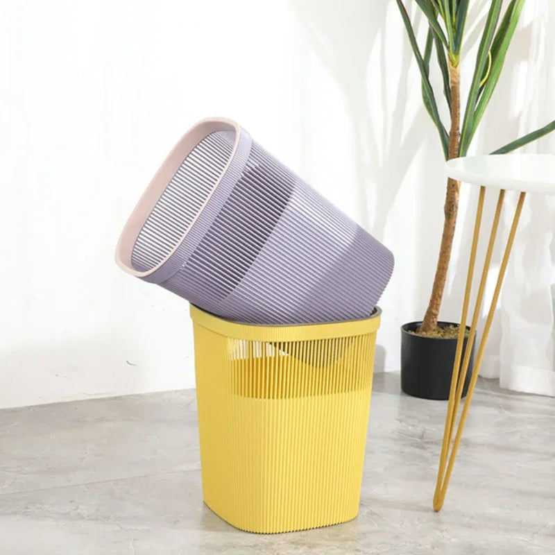 poubelle nordique jaune et violette 